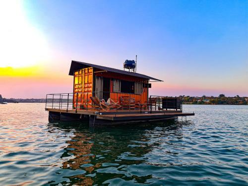 House Boat "faroeste Caboclo"
