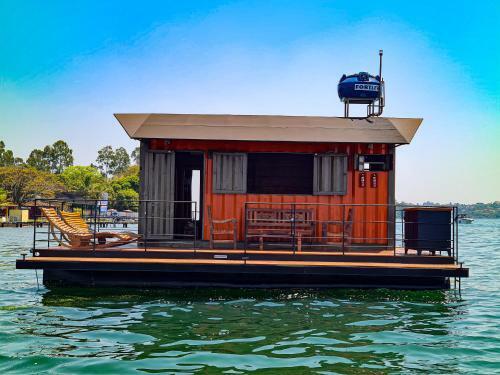 House Boat "faroeste Caboclo"