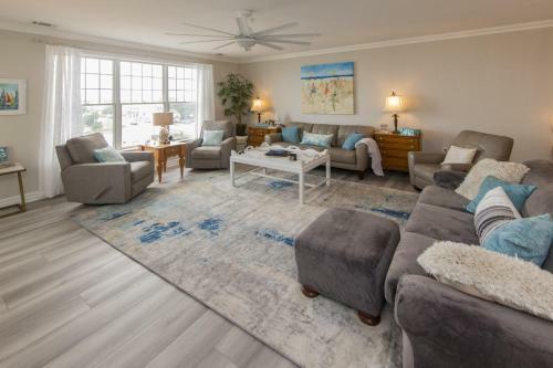 The Sandbridge Dunes - South Beach 308