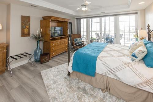 The Sandbridge Dunes - South Beach 308