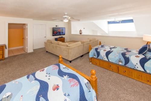 The Sandbridge Dunes - Captains' Quarters 408