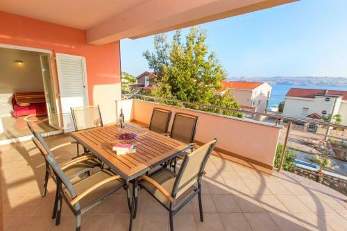 Apartments Villa Dina