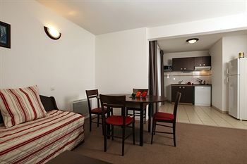 Aparthotel Appart'city Pau Idron