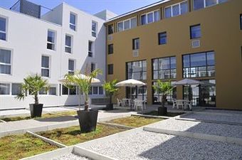Aparthotel Appart'city Pau Idron