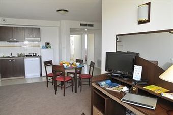 Aparthotel Appart'city Pau Idron