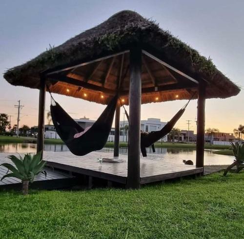 Casa Condom�nio Dubai