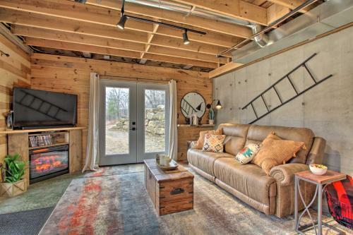 Charming Ferryville Cabin With Fire Pit And Grill