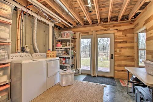 Charming Ferryville Cabin With Fire Pit And Grill
