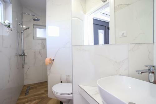 Hostal Apartman Zrni?