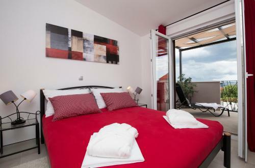 Villa Fides With Pool, Garden And Sea View