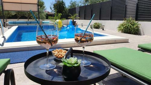 Villa Fides With Pool, Garden And Sea View