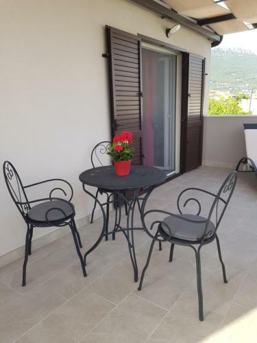 Villa Fides With Pool, Garden And Sea View