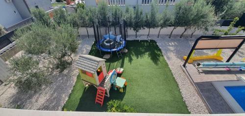 Villa Fides With Pool, Garden And Sea View
