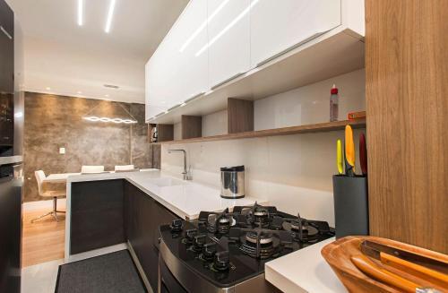 Apartamento Com Dois Quartos Junto � Rua Coberta De Canela, Acomoda At� 6 Pessoas!