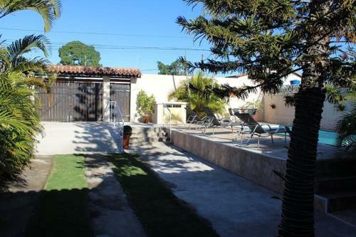 Casa Com Piscina E Mini Campo De Futebol Em Cabo Frio