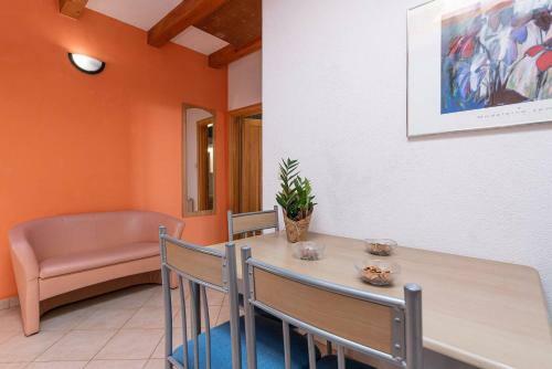 Hostal Apartments Villa Eri?