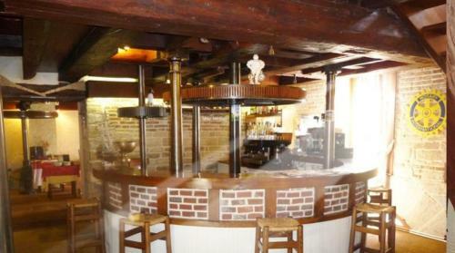 Hotel Moulin De Bourgchateau