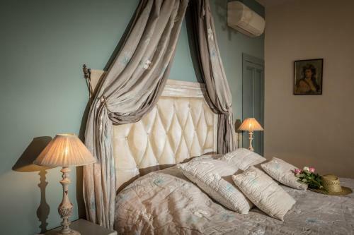 Bed & Breakfast Chambres D'h�tes Ch�teau Le Bou�s
