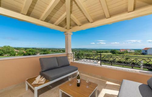 Villa Vistra, Brand New Luxury Villa With Poolbar