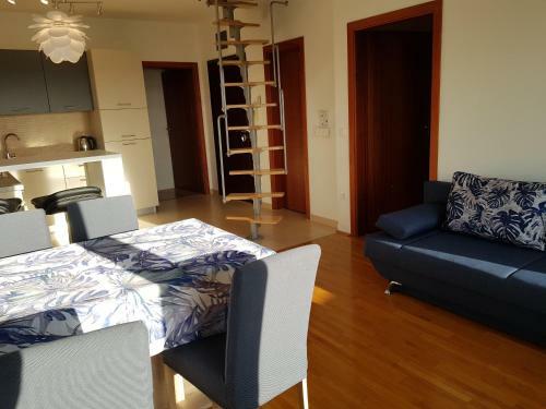 A Peaceful Two Floor Apartment With A Sea View