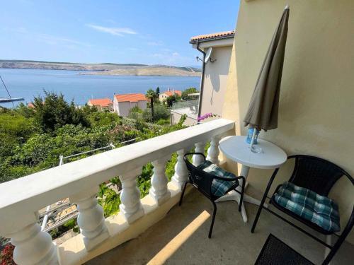 Apartment In Jadranovo 42071