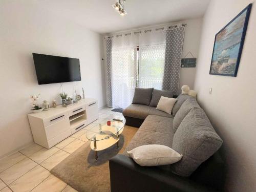 Apartments In Jadranovo 42068