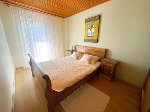 Apartment In Jadranovo 42255