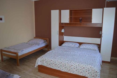 Apartments In Jadranovo 41880