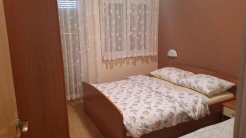 Apartments In Jadranovo 41880