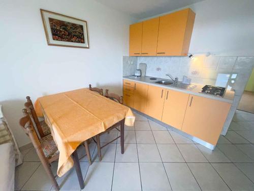 Apartments In Jadranovo 42066