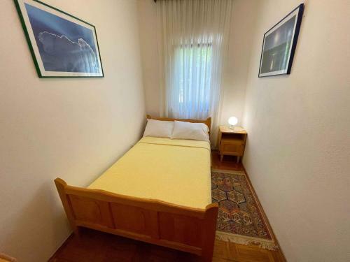 Apartments In Jadranovo 42257