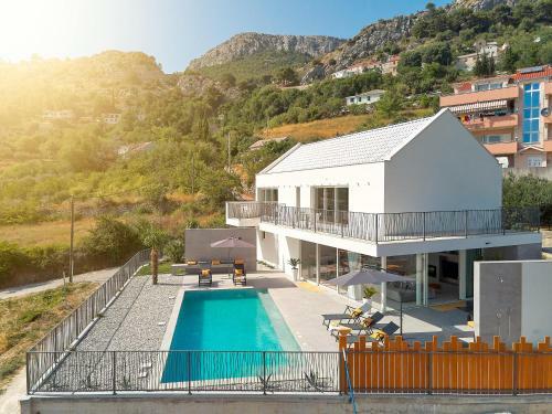 Design Villa Clavis-brand New Villa With A View