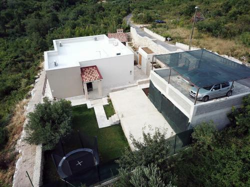 Villa Anabella Peaceful Holiday Home With Pool