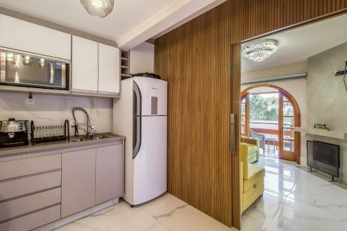 Apartamento Flat Da Babi, Moderno, Luxuoso, Equipado E 300mb Wifi
