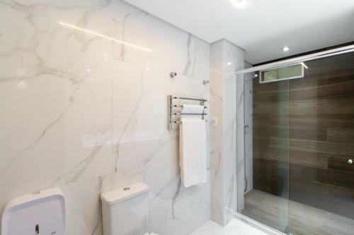 Apartamento Flat Da Babi, Moderno, Luxuoso, Equipado E 300mb Wifi