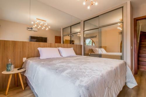 Apartamento Flat Da Babi, Moderno, Luxuoso, Equipado E 300mb Wifi