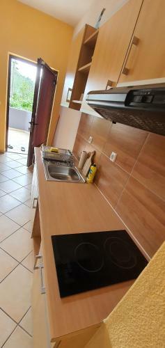 Apartmani Krajnovi?