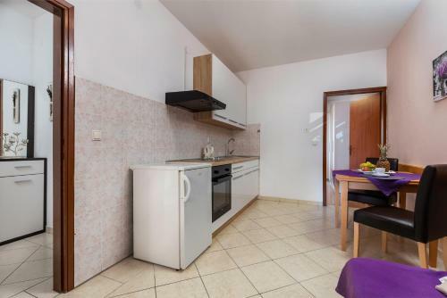 Sunny Apartment Valbandon