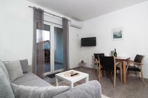 Apartments Tali? Fa?ana