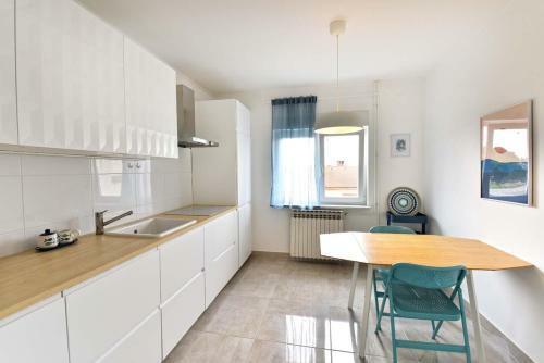 Brezac Olive Garden Apartment