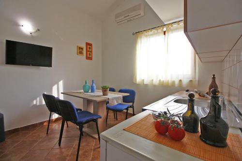 Brijunisol - 3 Apartments Top Position Near The Beautiful Beach