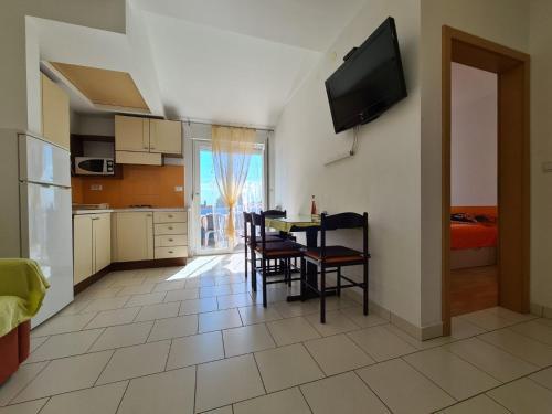 Apartments & Rooms 2116