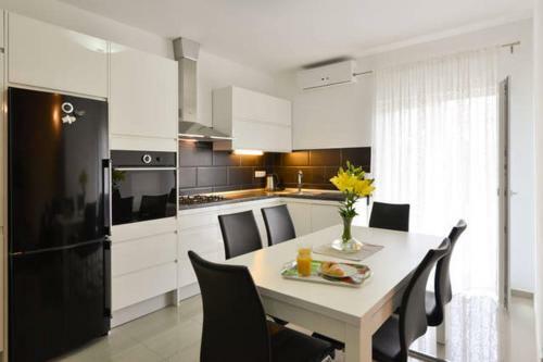 Modern Apartment Milati?
