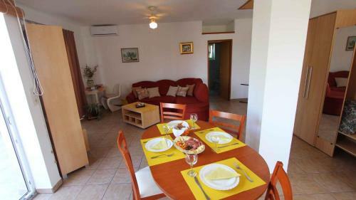 Apartment Klimno 1
