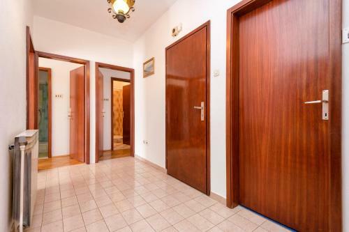 Apartments Draganic
