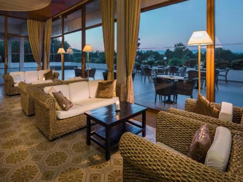 Hostal Room In Guest Room - Commodious All Inclusive Double Room With Sea View
