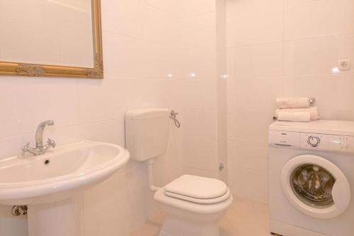 Seaside Apartments With A Swimming Pool Jelsa, Hvar - 2067