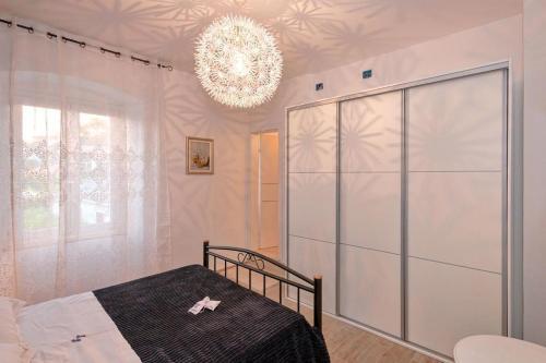 Seaside Apartments With A Swimming Pool Jelsa, Hvar - 2067