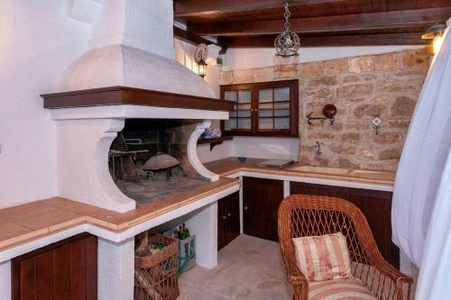 Seaside Apartments With A Swimming Pool Jelsa, Hvar - 2067
