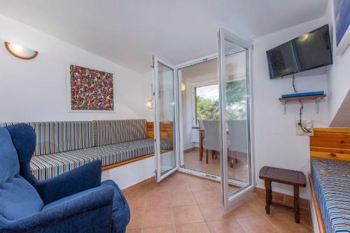 Janus Apartments